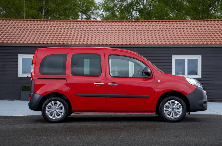  Nissan NV250 Combi 2019 года  (EU) (фото 19 из 24)